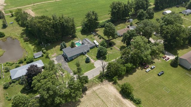 55081 Buckhorn Road, Three Rivers, MI 49093