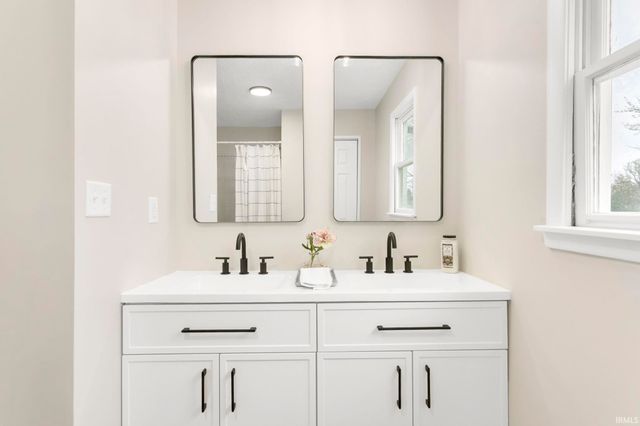 4020 Vistula Road, Mishawaka, IN 46544