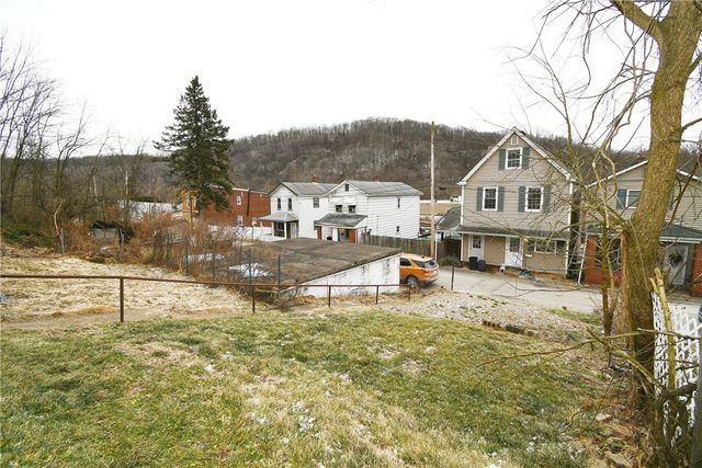 4606 2nd Street, Versailles Boro, PA 15132