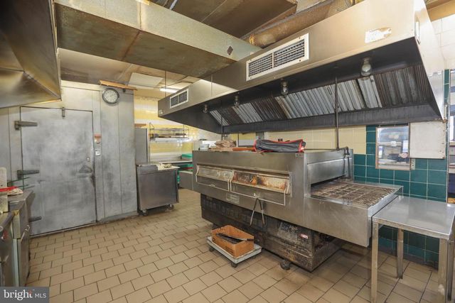 6886 BALTIMORE ANNAPOLIS BLVD, Linthicum Heights, MD 21090
