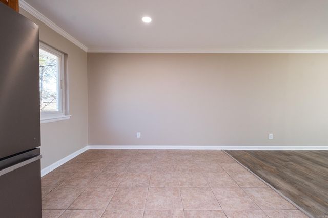 1811 E Lakeview Drive, Benton, AR 72015