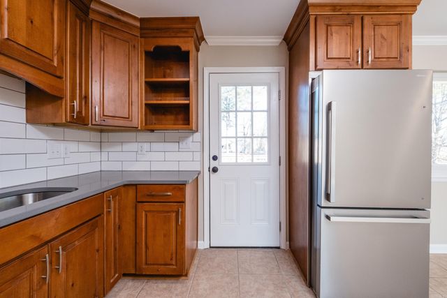 1811 E Lakeview Drive, Benton, AR 72015