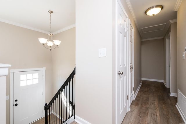 1811 E Lakeview Drive, Benton, AR 72015