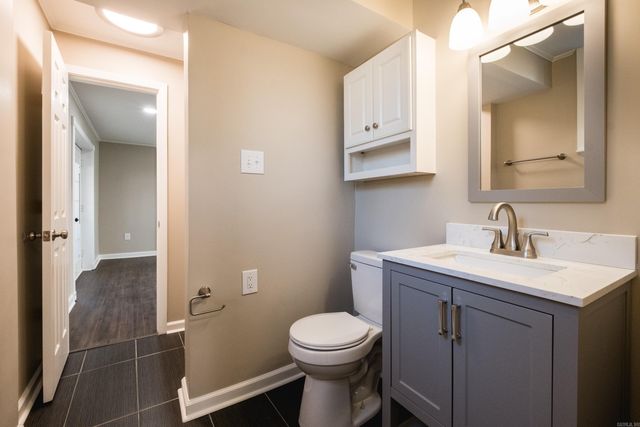 1811 E Lakeview Drive, Benton, AR 72015