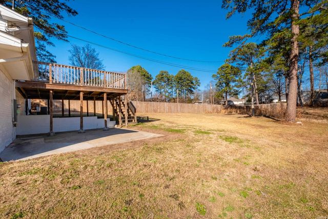 1811 E Lakeview Drive, Benton, AR 72015