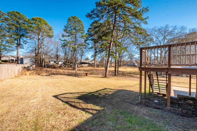 1811 E Lakeview Drive, Benton, AR 72015