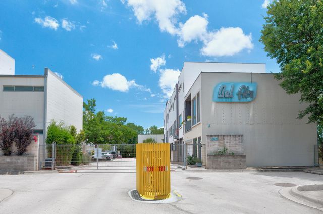 4801 S Congress Ave H1, Austin, TX 78745