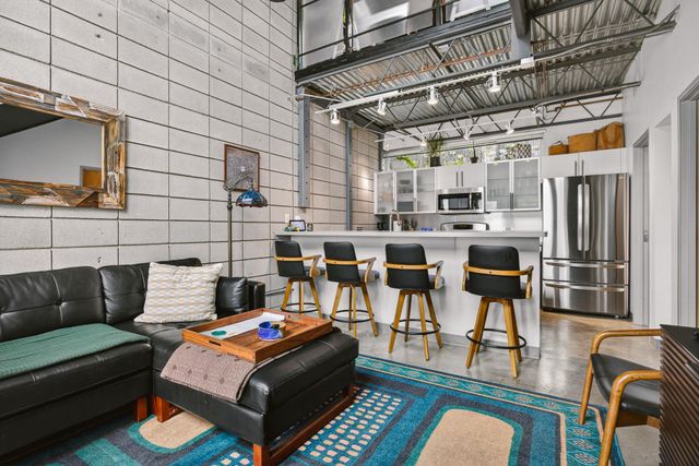 4801 S Congress Ave H1, Austin, TX 78745