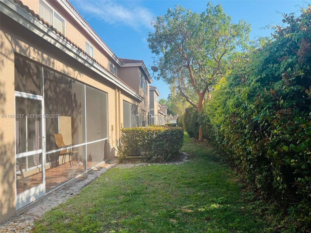 Image 12 of property listing at 9620 Roundstone CIR, Other City - In The State Of Florida, FL 33967