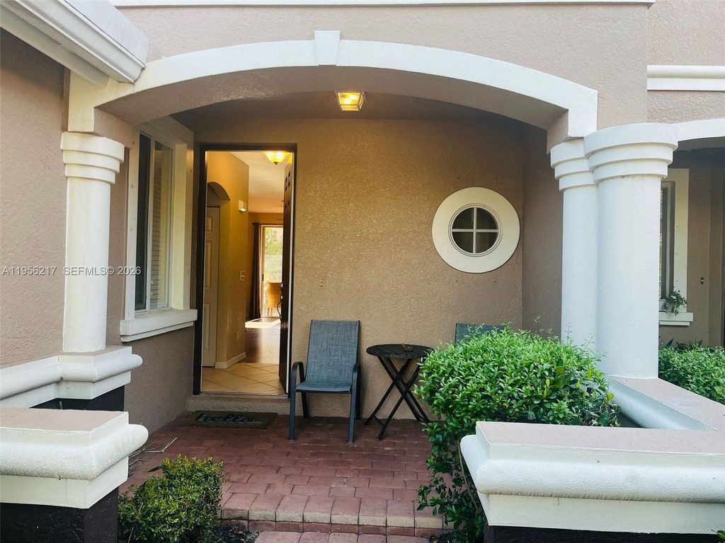 Image 3 of property listing at 9620 Roundstone CIR, Other City - In The State Of Florida, FL 33967