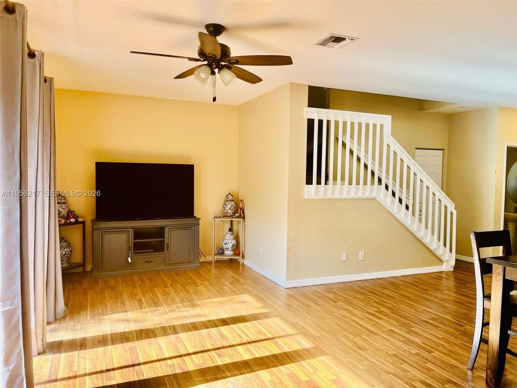 Image 9 of property listing at 9620 Roundstone CIR, Other City - In The State Of Florida, FL 33967