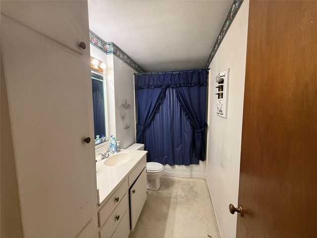 213 Van Winkle Street, Lake Jackson, TX 77566
