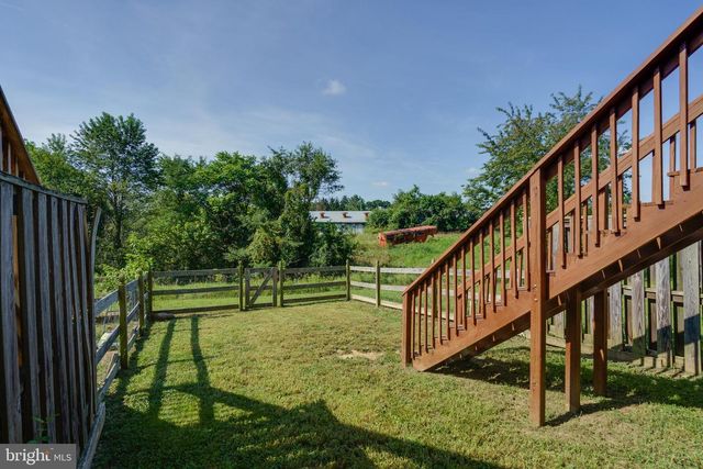 1029 AZTEC DR, Martinsburg, WV 25405