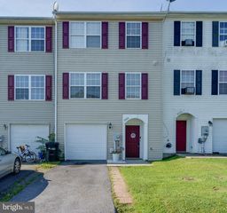 1029 AZTEC DR, Martinsburg, WV 25405