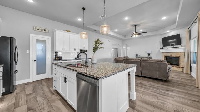 1005 Paradise Parkway, Poolville, TX 76487