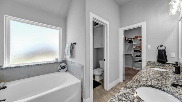 1005 Paradise Parkway, Poolville, TX 76487