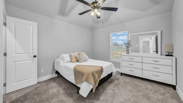 1005 Paradise Parkway, Poolville, TX 76487