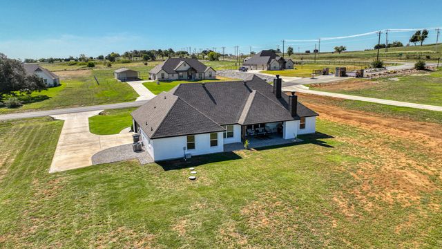1005 Paradise Parkway, Poolville, TX 76487