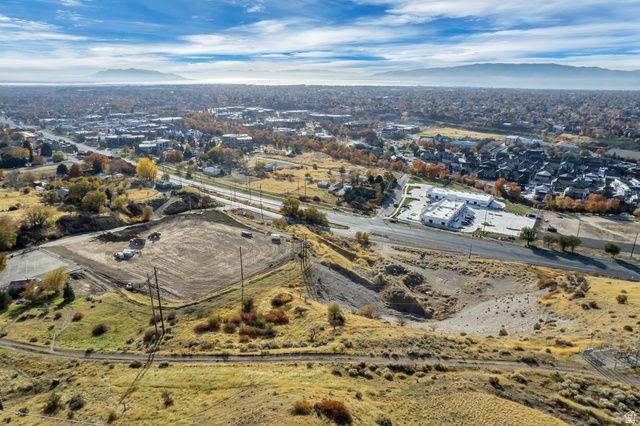 5600 N CANYON RD, Provo, UT 84604