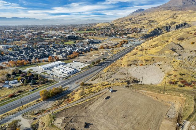 5600 N CANYON RD, Provo, UT 84604