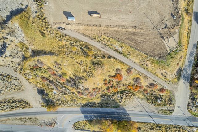 5600 N CANYON RD, Provo, UT 84604