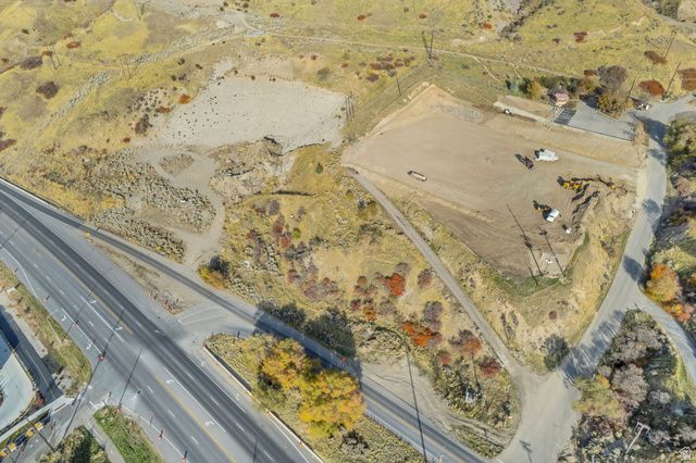 5600 N CANYON RD, Provo, UT 84604