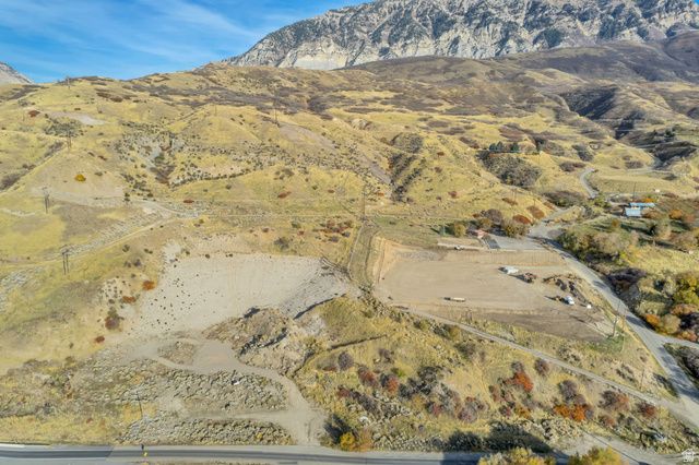 5600 N CANYON RD, Provo, UT 84604