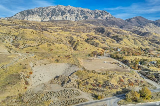 5600 N CANYON RD, Provo, UT 84604
