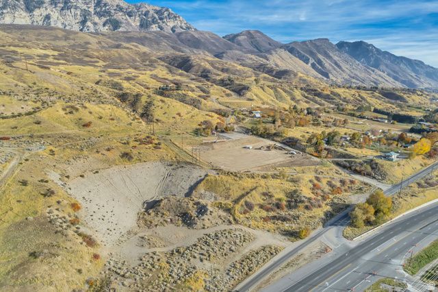 5600 N CANYON RD, Provo, UT 84604
