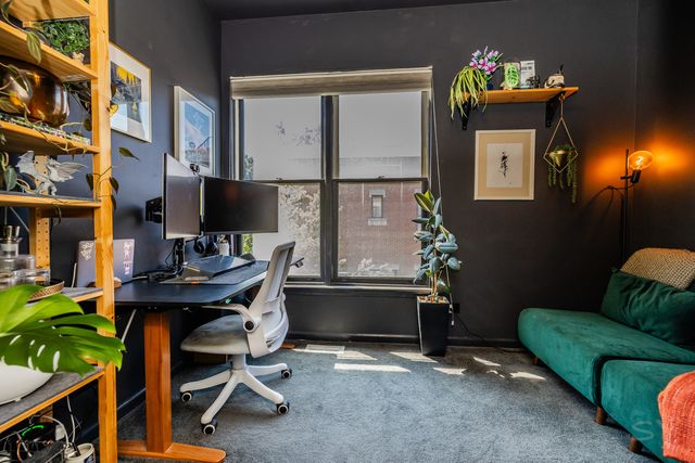 831 W 14th Place, Chicago, IL 60608