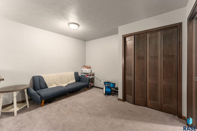 630 N Everest Ave Avenue, Tea, SD 57064