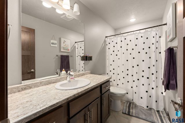 630 N Everest Ave Avenue, Tea, SD 57064