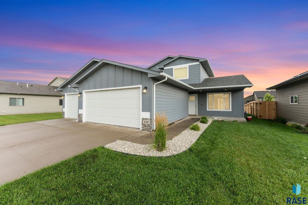 630 N Everest Ave Avenue, Tea, SD 57064