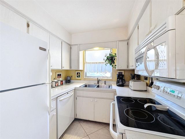 210 PARK BOULEVARD N 129, Venice, FL 34285