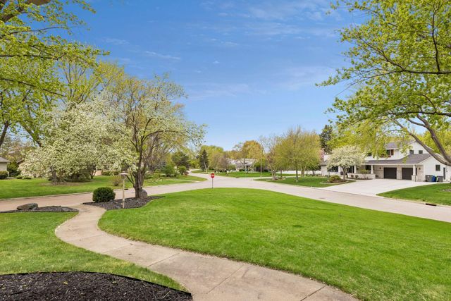 7401 W Shore Drive, Edina, MN 55435