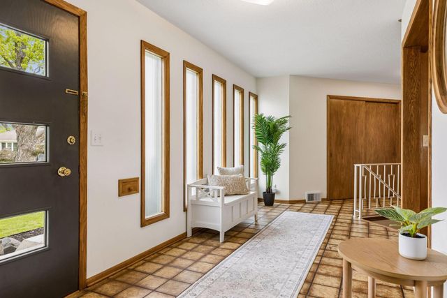 7401 W Shore Drive, Edina, MN 55435