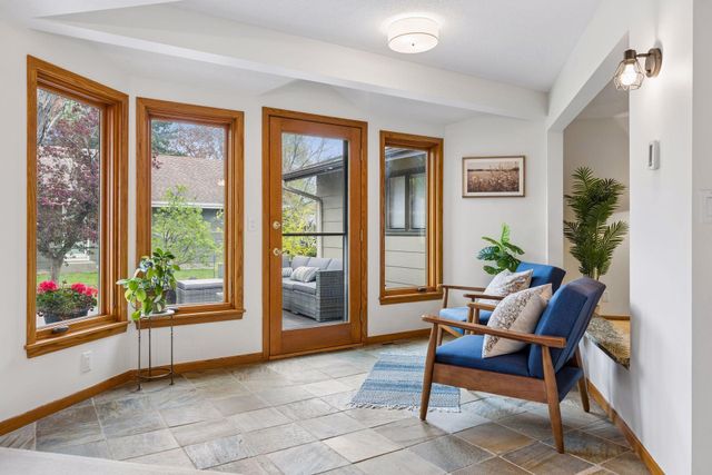 7401 W Shore Drive, Edina, MN 55435