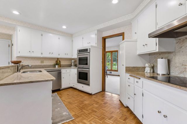 7401 W Shore Drive, Edina, MN 55435