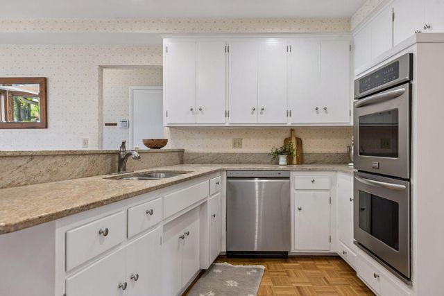 7401 W Shore Drive, Edina, MN 55435