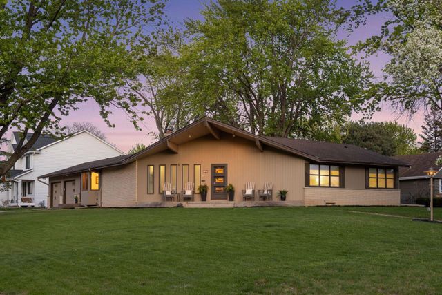 7401 W Shore Drive, Edina, MN 55435