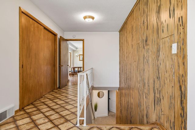 7401 W Shore Drive, Edina, MN 55435