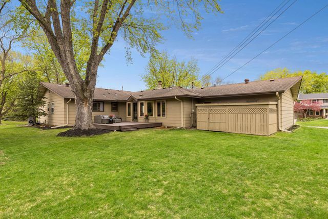 7401 W Shore Drive, Edina, MN 55435