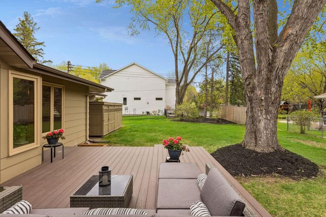 7401 W Shore Drive, Edina, MN 55435