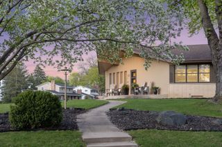 7401 W Shore Drive, Edina, MN 55435