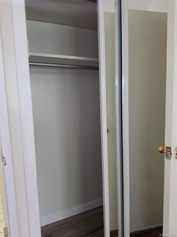 61-25 75th Street 2Fl, Middle Village, NY 11379