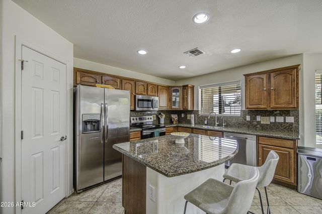 9417 W PIONEER Street, Tolleson, AZ 85353