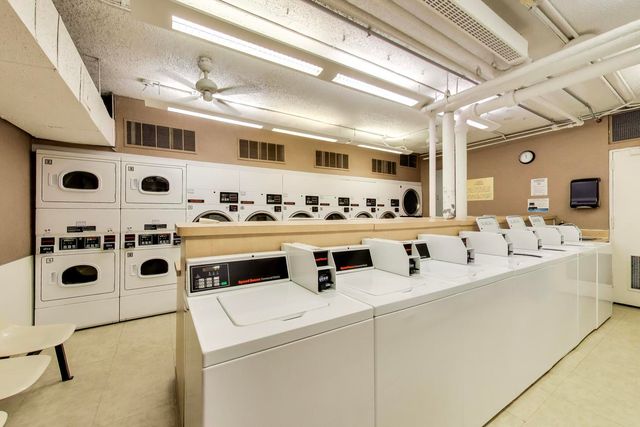 260 E CHESTNUT Street 801, Chicago, IL 60611