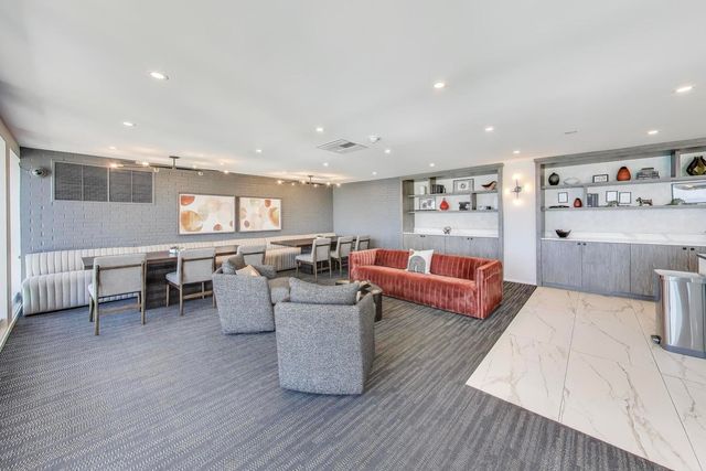 260 E CHESTNUT Street 801, Chicago, IL 60611