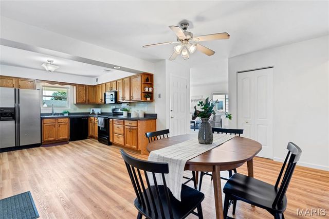 3227 Bridgeridge, Mehlville, MO 63125