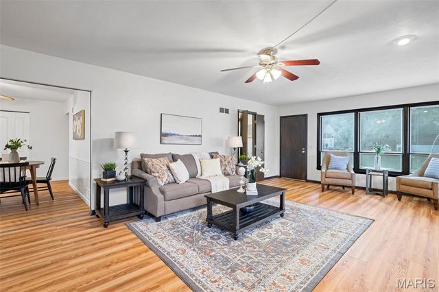 3227 Bridgeridge, Mehlville, MO 63125